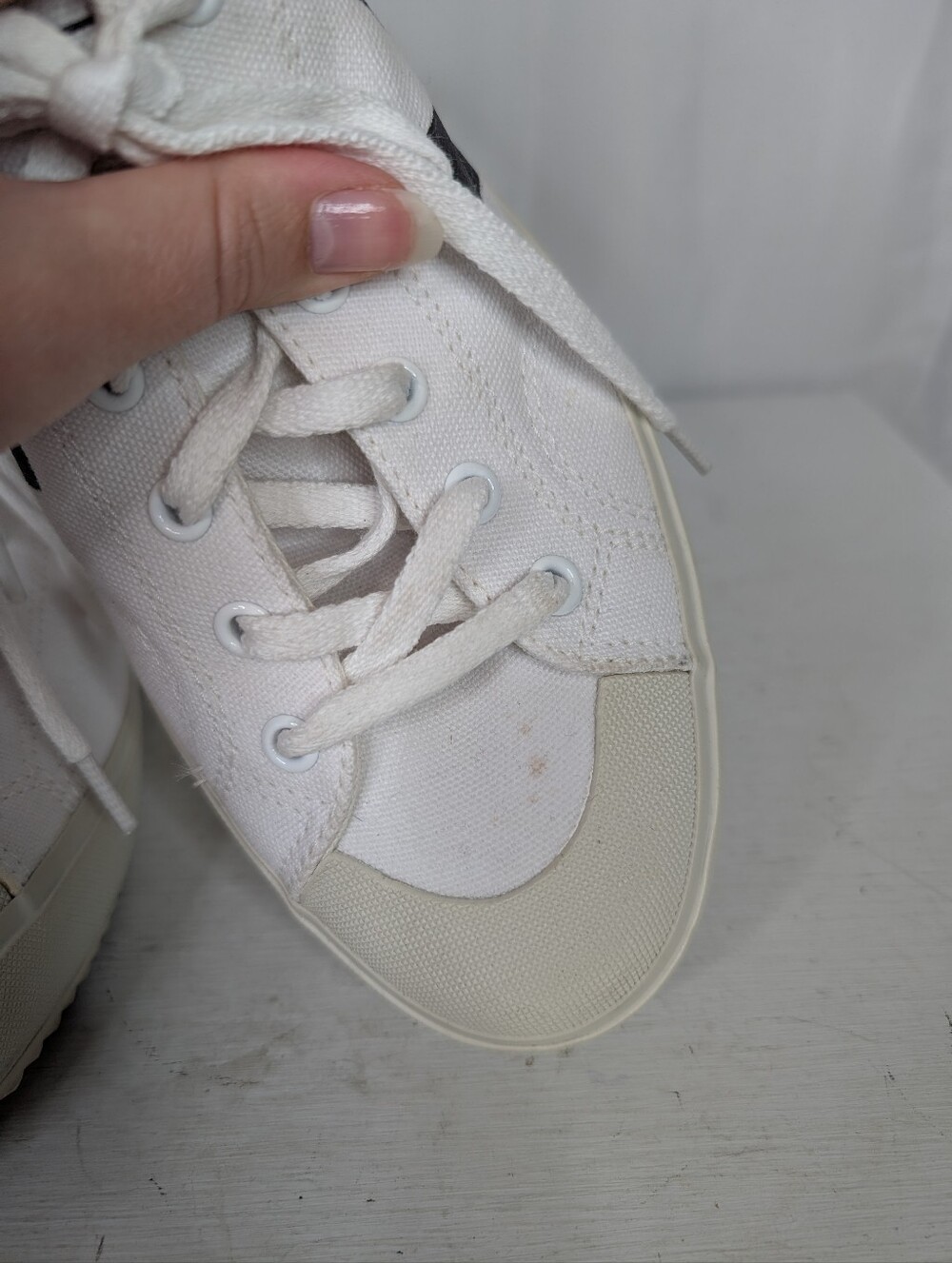 Veja Nova Low White And Black Canvas Sneakers - Size Women's 9 - Picture 10 of 10